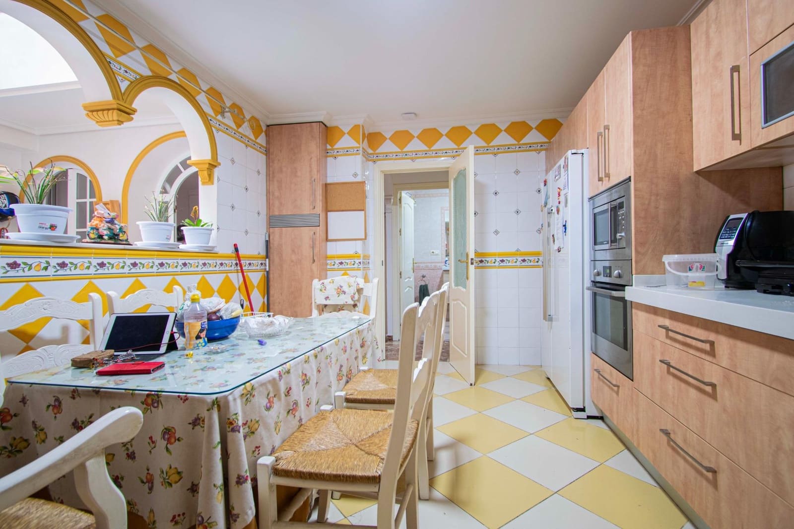 7 soveværelse Byhus til salg i Sevilla by - € 239.000 (Ref: 8854785)