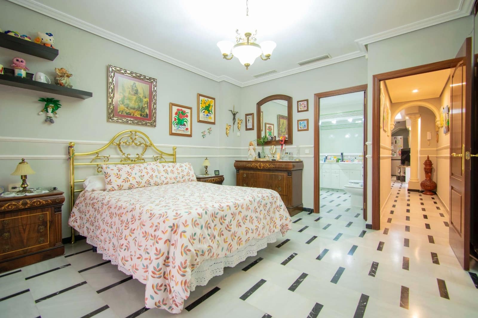 7 soveværelse Byhus til salg i Sevilla by - € 239.000 (Ref: 8854785)