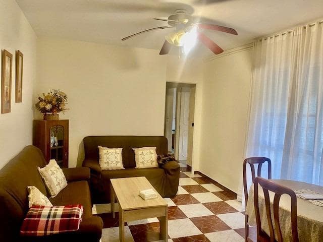 3 soveværelse Lejlighed til salg i Sevilla by - € 66.000 (Ref: 8862735)