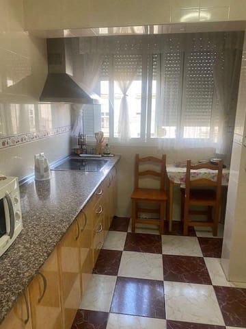 3 soveværelse Lejlighed til salg i Sevilla by - € 66.000 (Ref: 8862735)