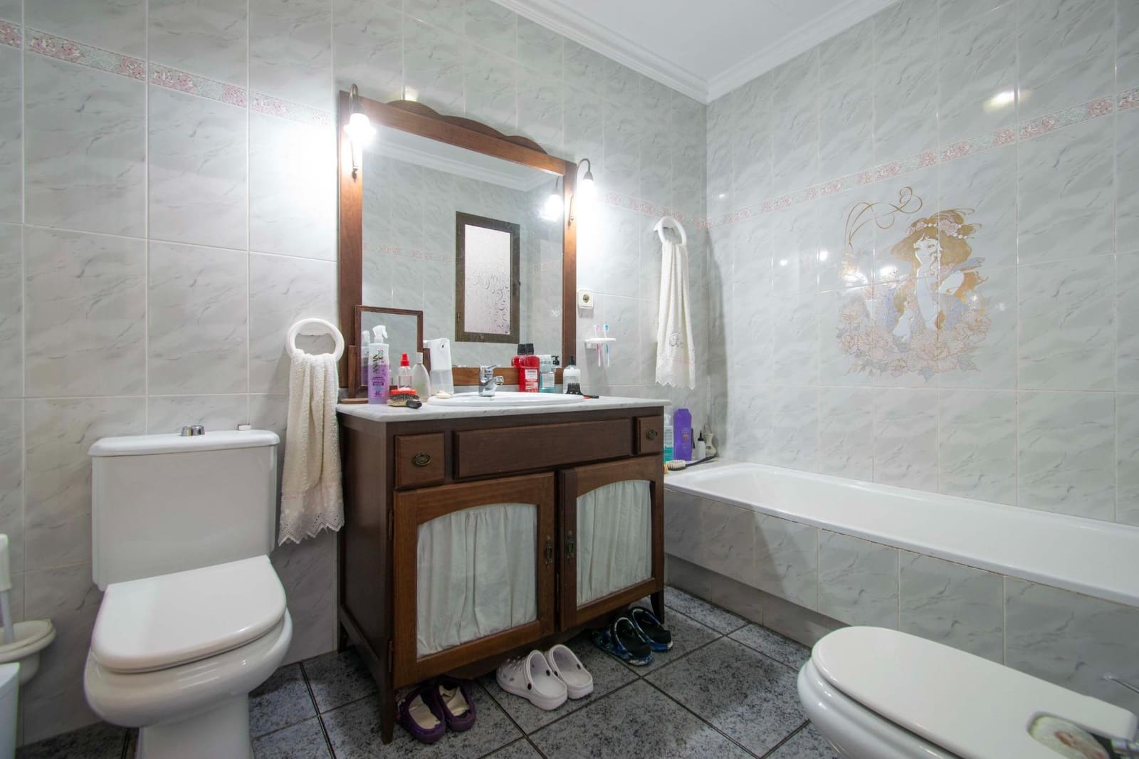 4 soveværelse Rækkehus til salg i Carmona - € 275.000 (Ref: 8874520)