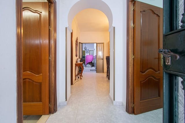 4 chambre Villa/Maison Mitoyenne à vendre à Carmona - 275 000 € (Ref: 8874520)