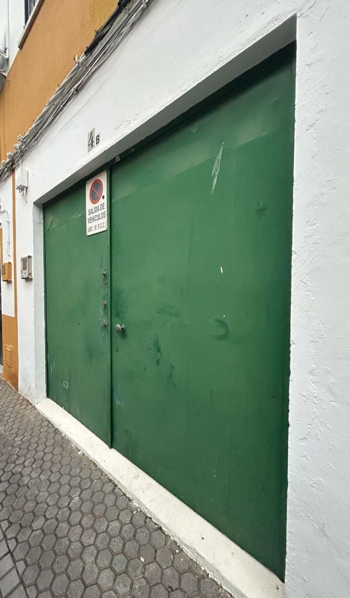 Commercieel te koop in Sevilla stad - € 115.000 (Ref: 8881795)