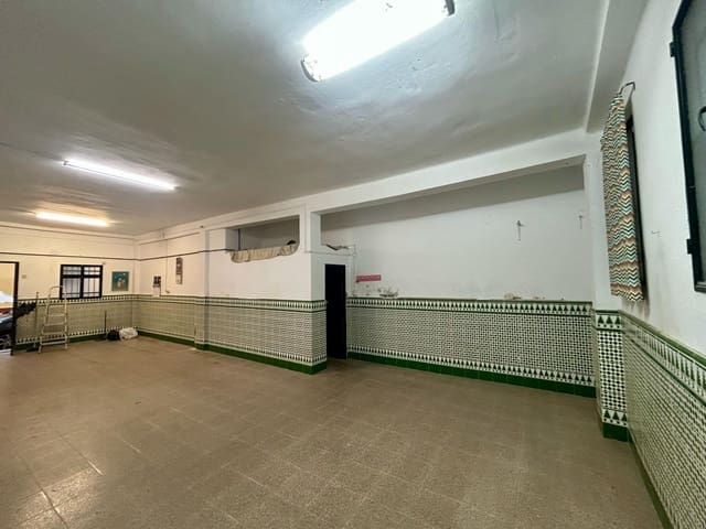 Kommersiell til salgs i Bellavista, Sevilla by - € 115 000 (Ref: 8881795)