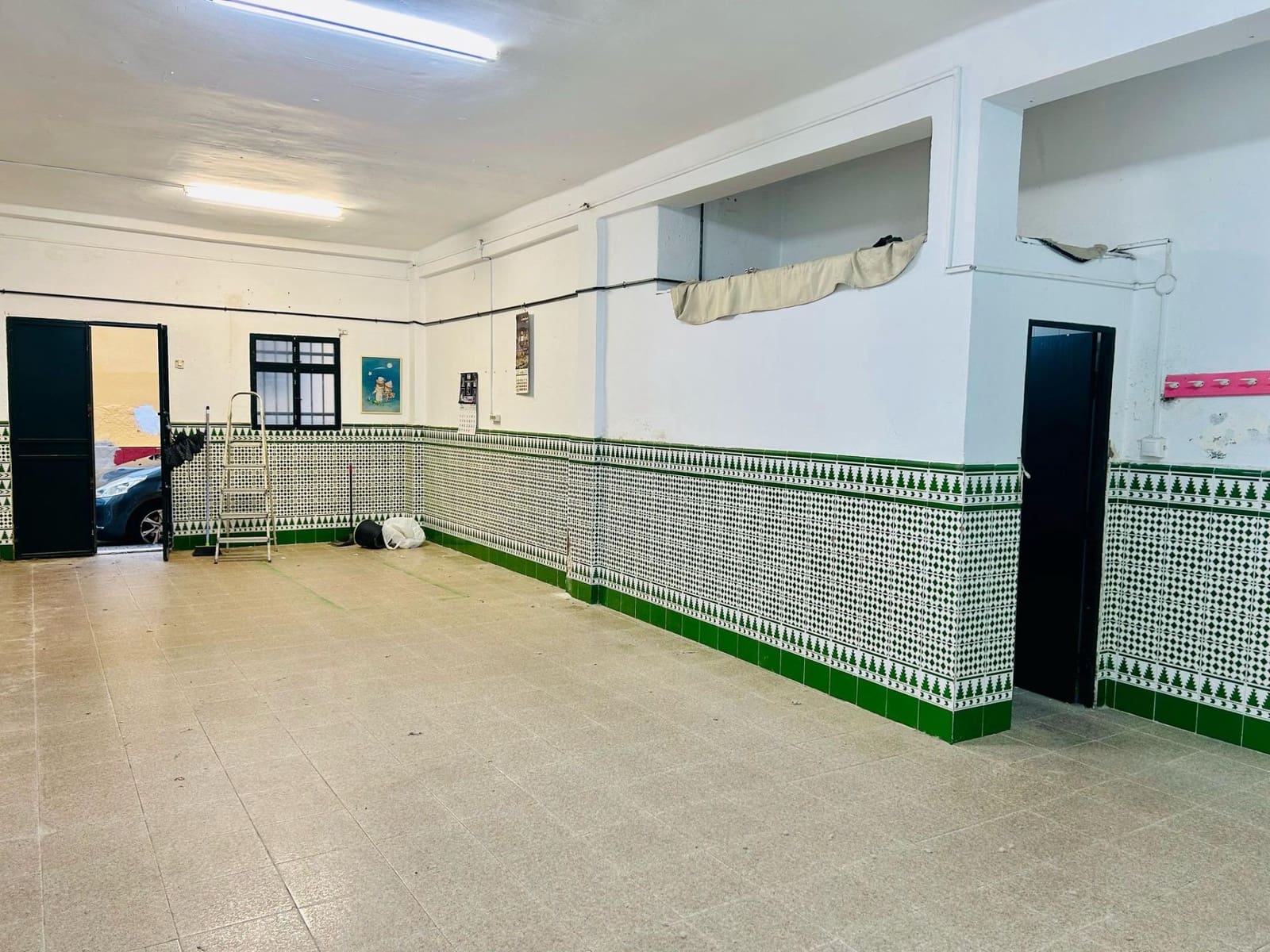 Commercieel te koop in Sevilla stad - € 115.000 (Ref: 8881795)