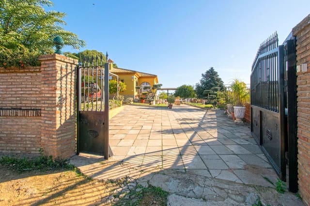 4 soverom Villa til salgs i Mairena del Alcor med svømmebasseng garasje - € 325 000 (Ref: 8884105)