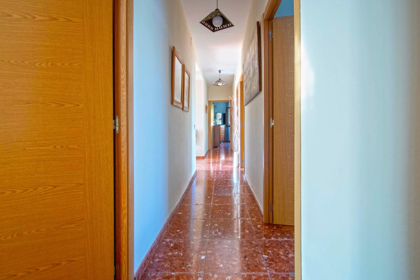 Chalet de 4 habitaciones en Mairena del Alcor en venta con piscina garaje - 325.000 € (Ref: 8884105)