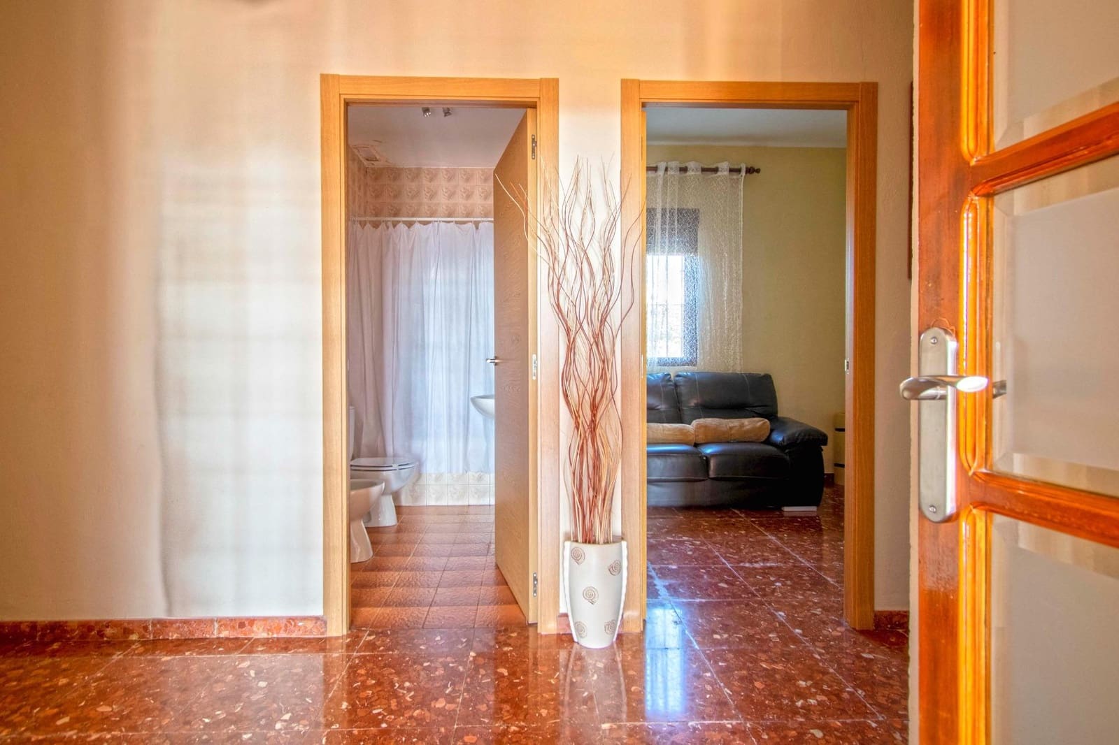 4 bedroom Villa for sale in Mairena del Alcor with pool garage - € 325,000 (Ref: 8884105)