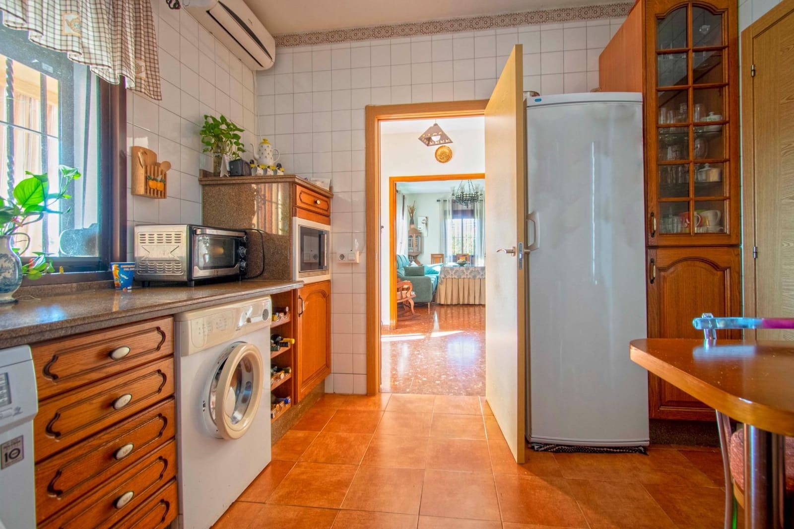 4 slaapkamer Villa te koop in Mairena del Alcor met zwembad garage - € 325.000 (Ref: 8884105)