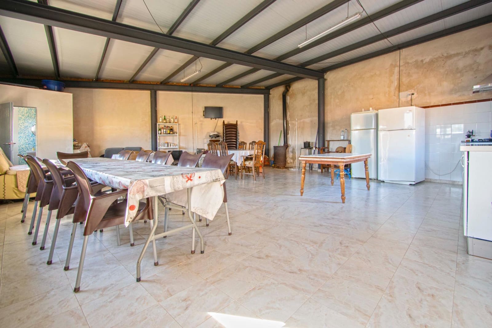 4 bedroom Villa for sale in Mairena del Alcor with pool garage - € 325,000 (Ref: 8884105)