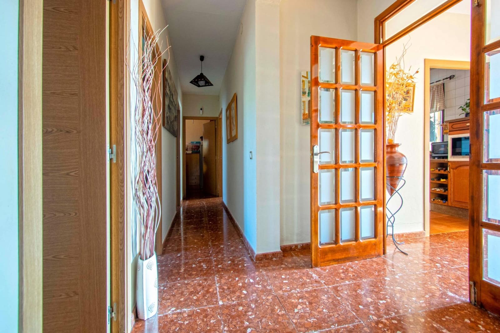 4 bedroom Villa for sale in Mairena del Alcor with pool garage - € 325,000 (Ref: 8884105)