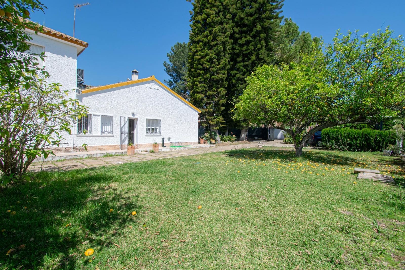 4 soverom Villa til salgs i Espartinas med svømmebasseng - € 550 000 (Ref: 8889243)