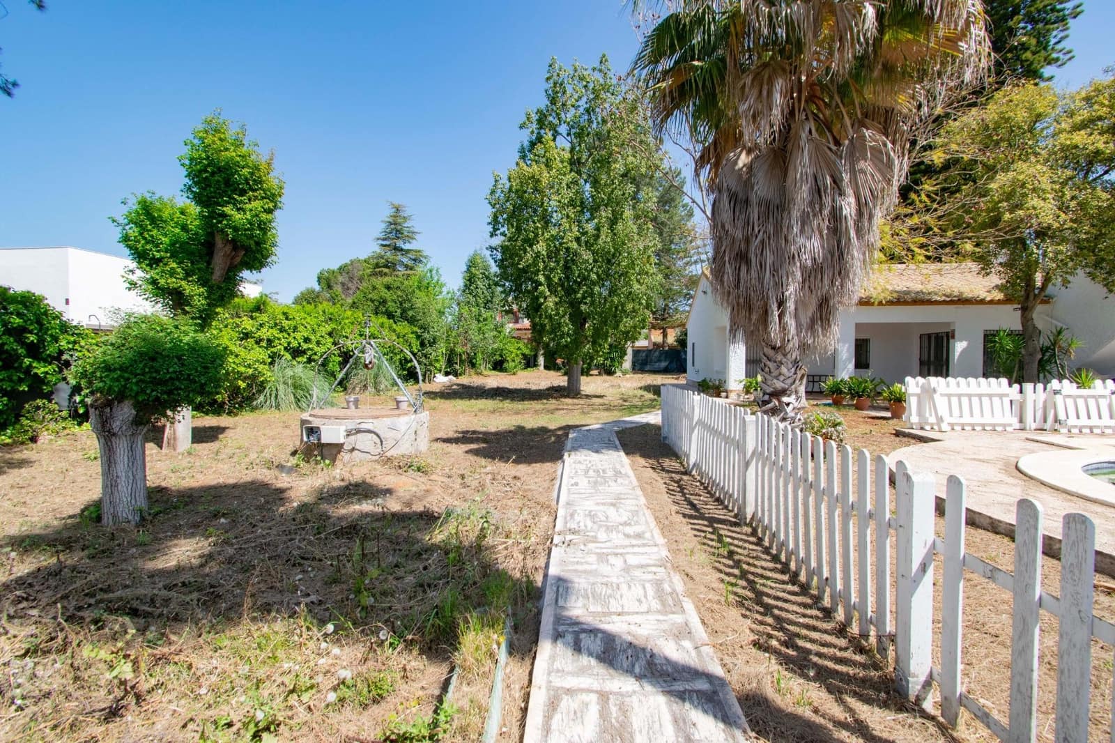 4 soverom Villa til salgs i Espartinas med svømmebasseng - € 550 000 (Ref: 8889243)