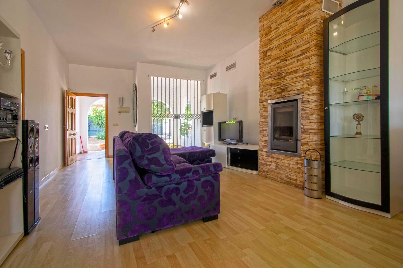 5 Zimmer Villa zu verkaufen in Espartinas mit Pool - 470.000 € (Ref: 8889243)