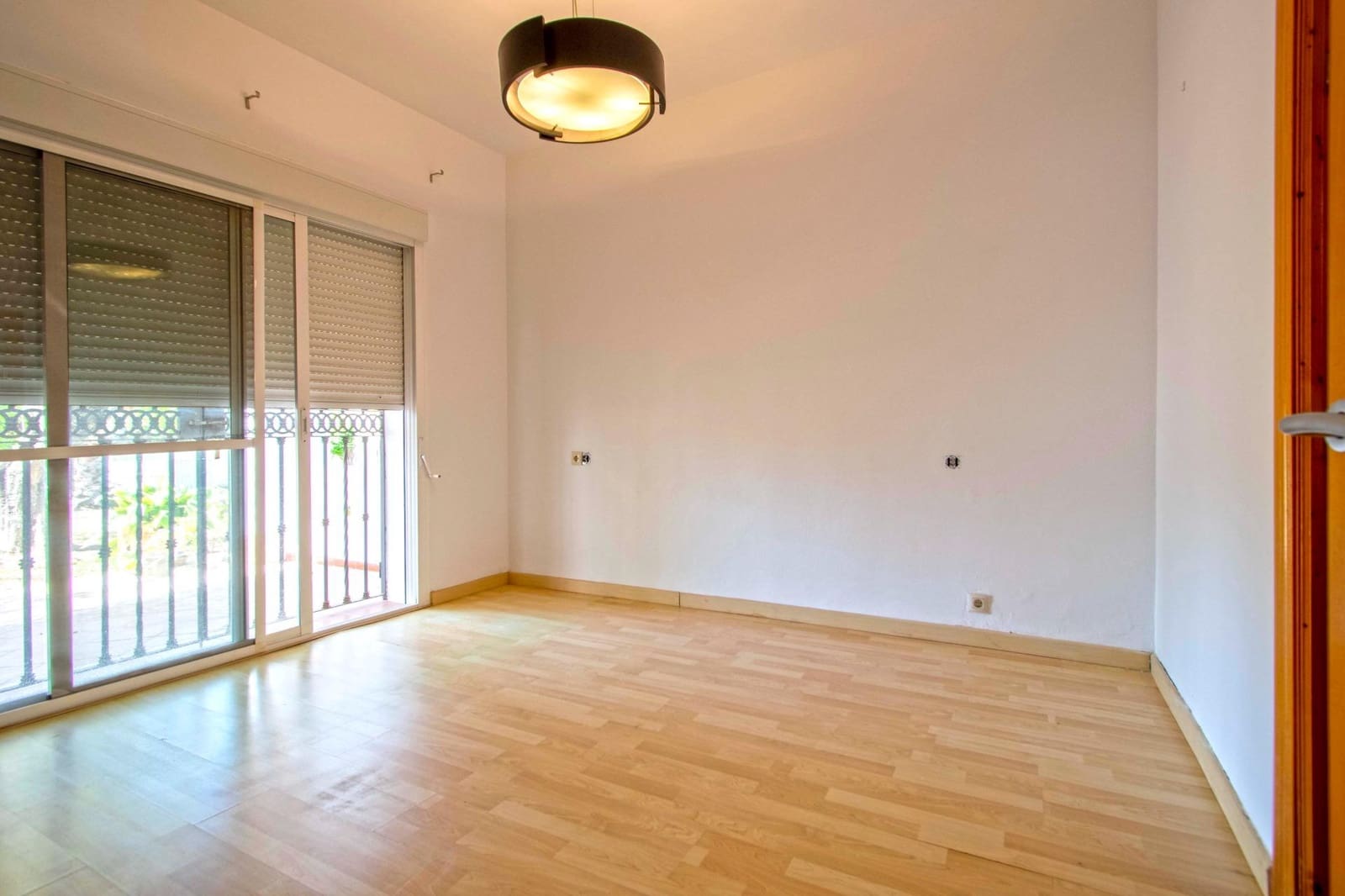 5 Zimmer Villa zu verkaufen in Espartinas mit Pool - 470.000 € (Ref: 8889243)