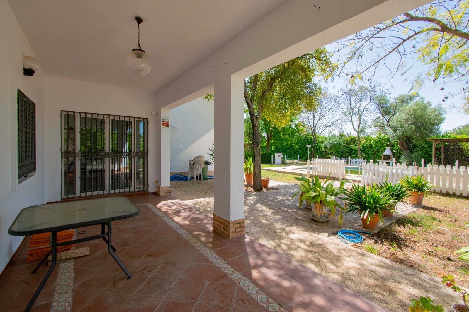 5 Zimmer Villa zu verkaufen in Espartinas mit Pool - 470.000 € (Ref: 8889243)