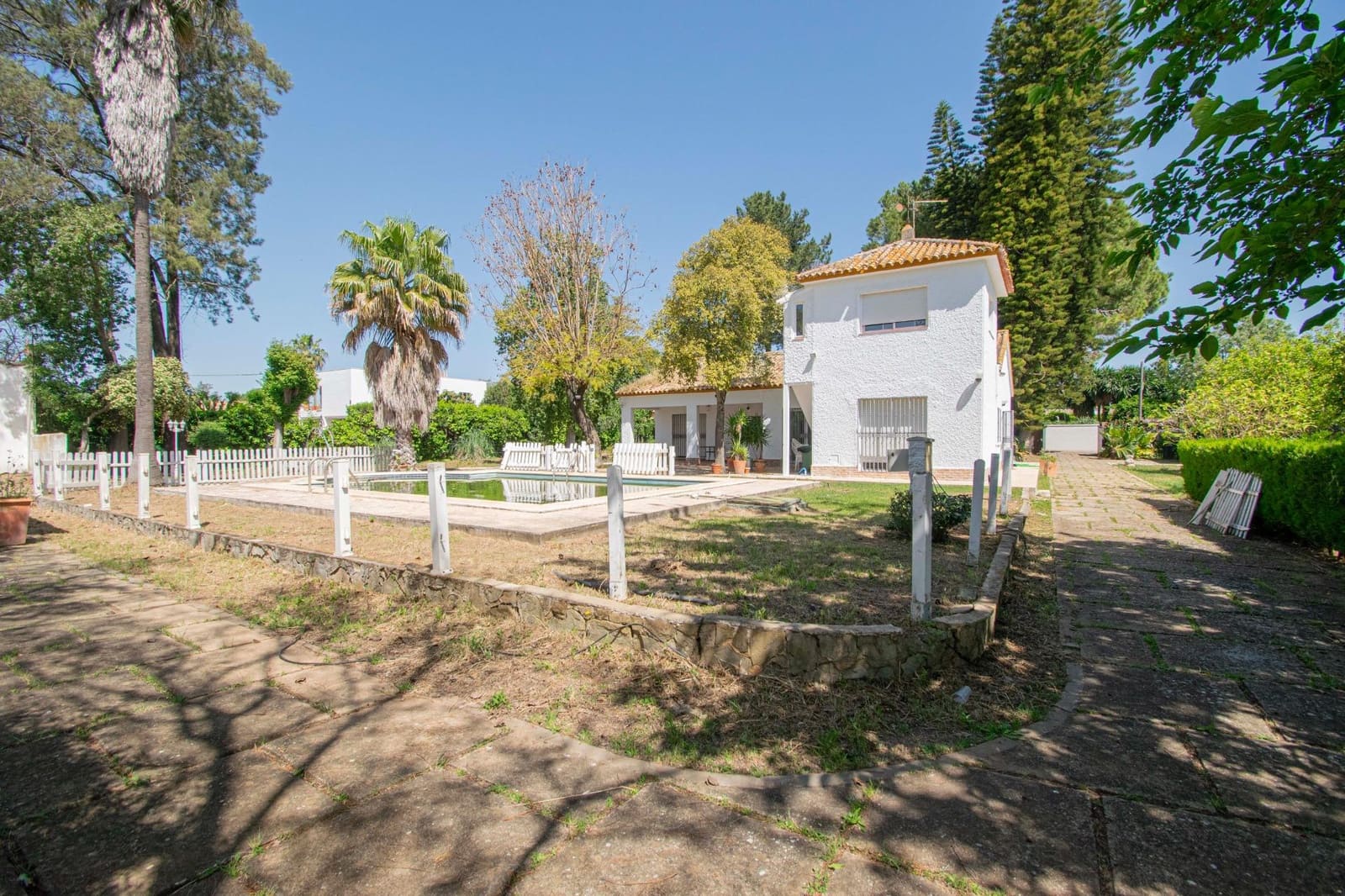 5 Zimmer Villa zu verkaufen in Espartinas mit Pool - 470.000 € (Ref: 8889243)