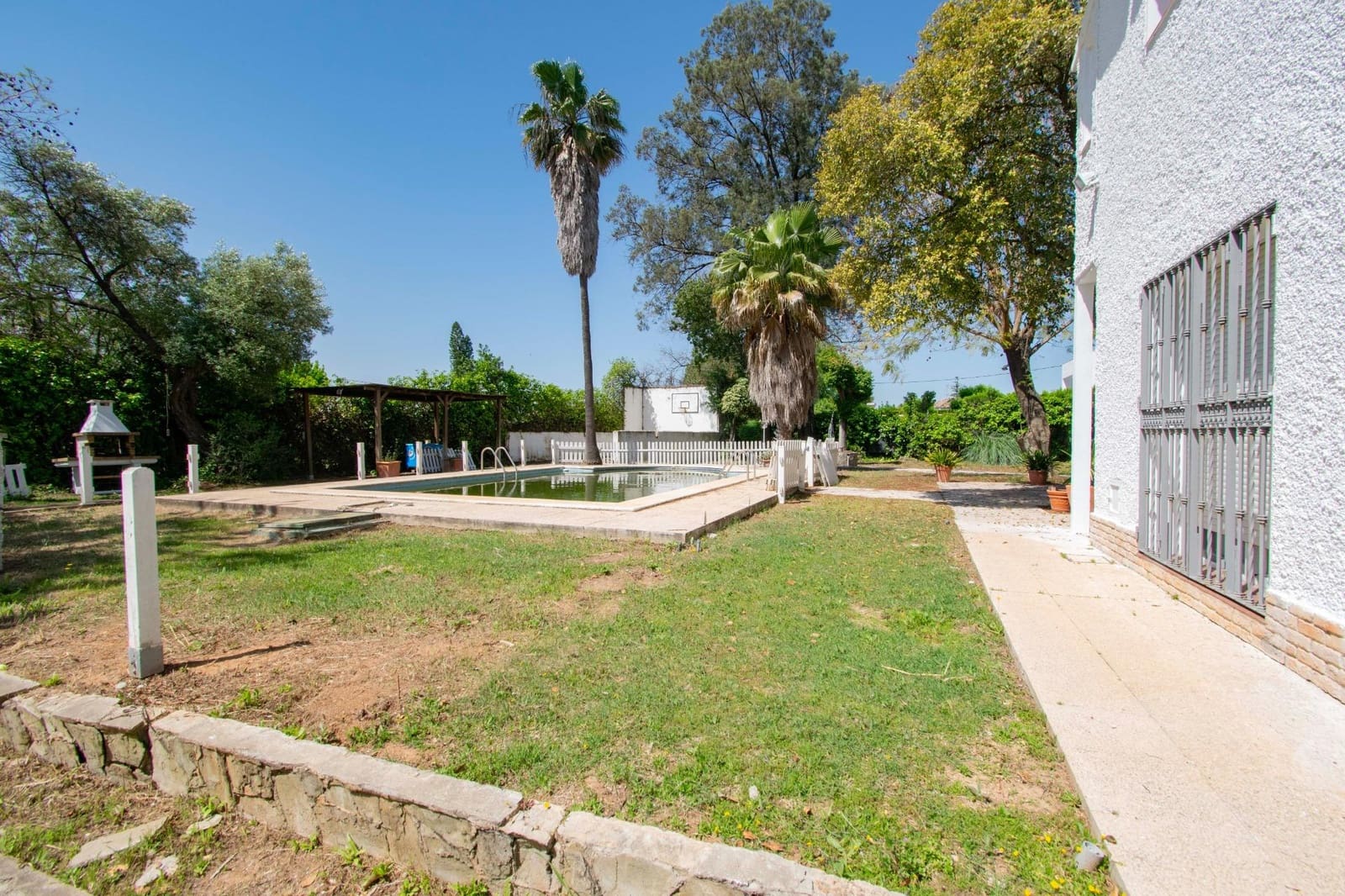 5 Zimmer Villa zu verkaufen in Espartinas mit Pool - 470.000 € (Ref: 8889243)