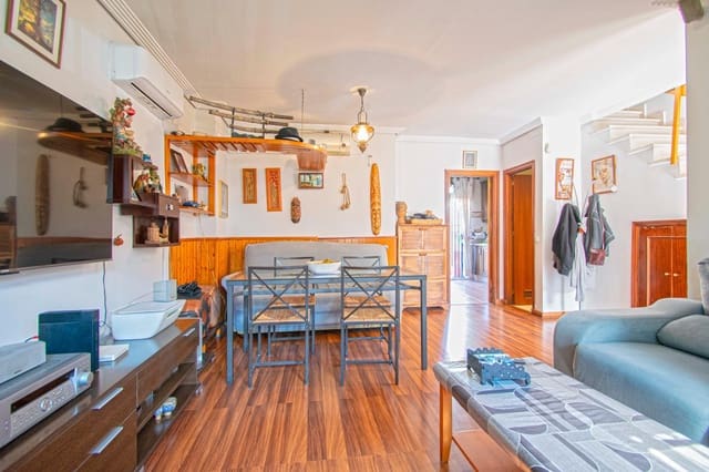 3 soverom Villa til salgs i Montequinto, Dos Hermanas med svømmebasseng garasje - € 299 000 (Ref: 8896824)