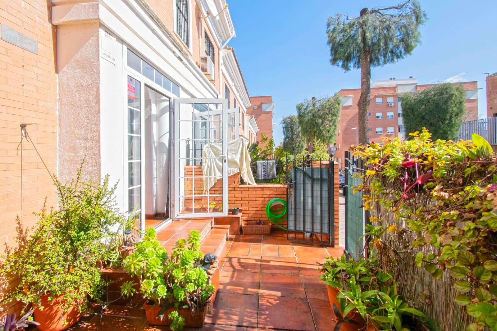 3 chambre Villa/Maison à vendre à Montequinto avec piscine garage - 299 000 € (Ref: 8896824)