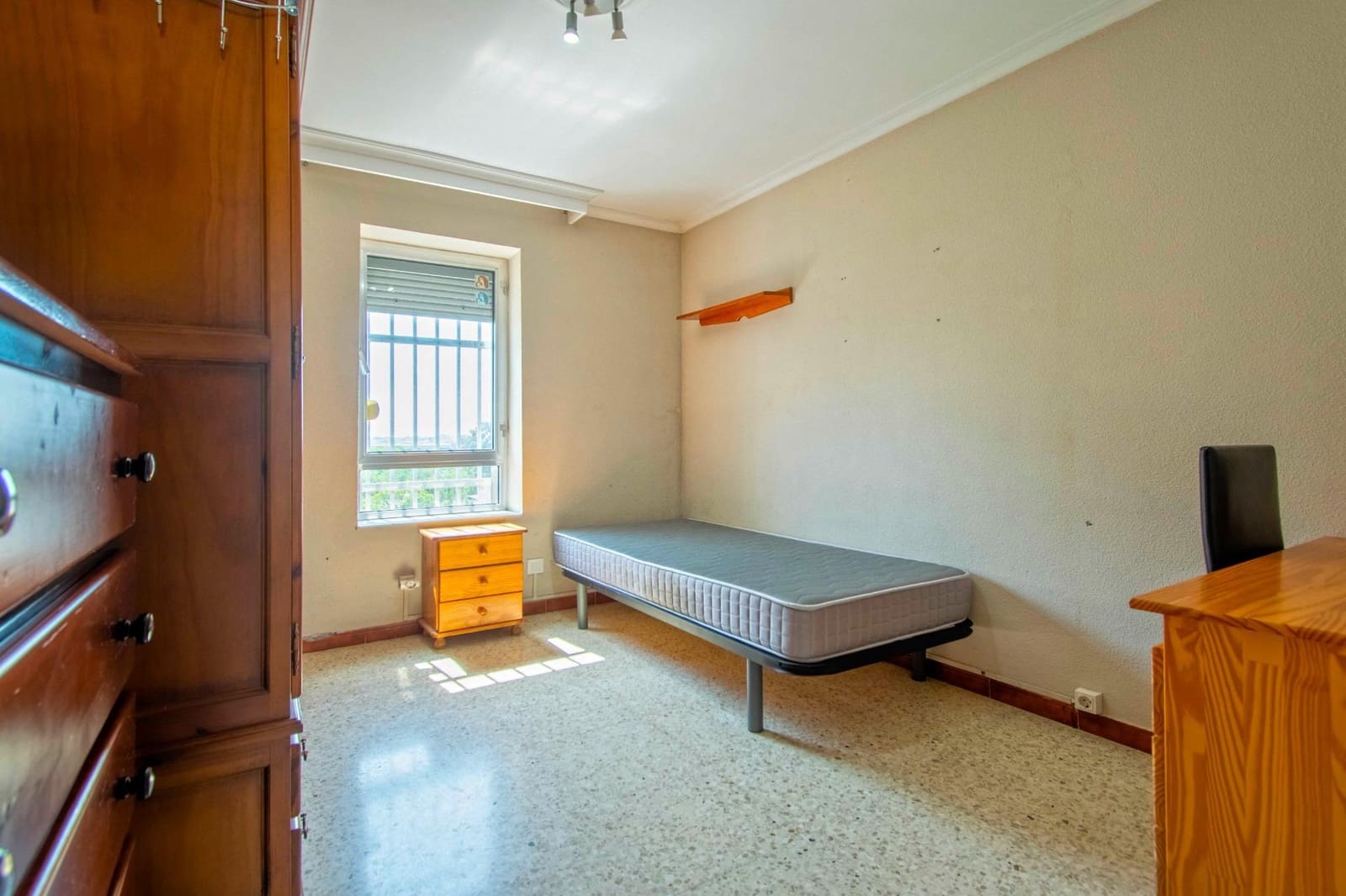 3 soveværelse Lejlighed til salg i Sevilla by med garage - € 349.000 (Ref: 8911195)