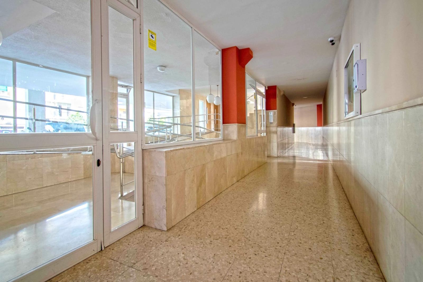 3 soveværelse Lejlighed til salg i Sevilla by med garage - € 349.000 (Ref: 8911195)