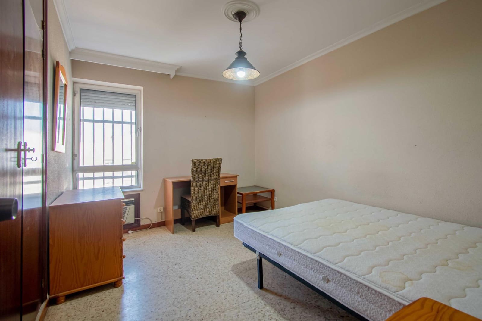 3 soveværelse Lejlighed til salg i Sevilla by med garage - € 349.000 (Ref: 8911195)