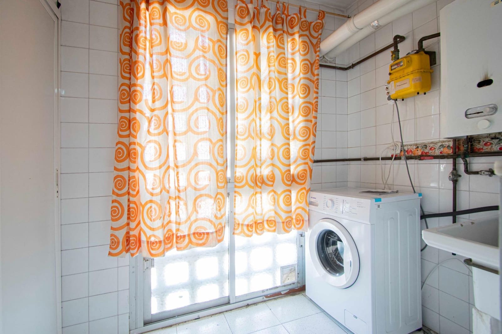 3 soveværelse Lejlighed til salg i Sevilla by med garage - € 349.000 (Ref: 8911195)