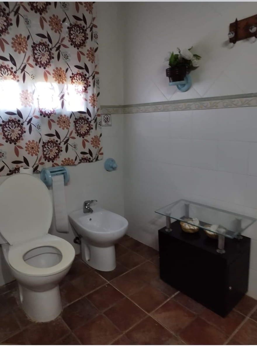 5 bedroom Villa for sale in La Puebla de los Infantes with pool garage - € 186,000 (Ref: 8911200)