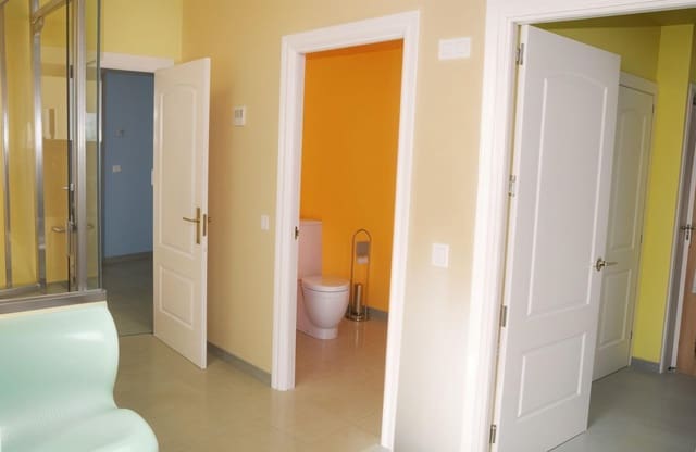 Local Comercial en Sevilla ciudad en venta - 210.000 € (Ref: 8913080)