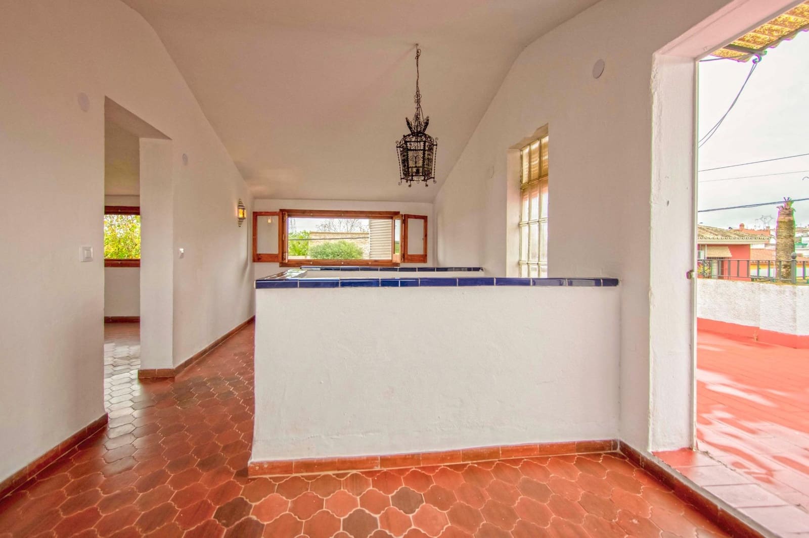 5 soveværelse Villa til salg i Salteras med swimmingpool - € 298.000 (Ref: 8918025)