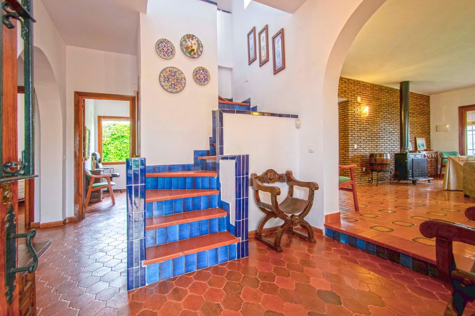 5 soveværelse Villa til salg i Salteras med swimmingpool - € 298.000 (Ref: 8918025)