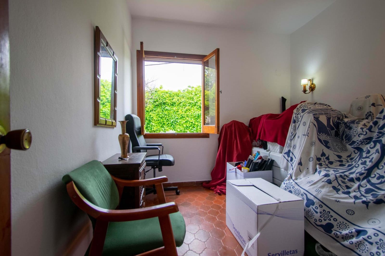 5 soveværelse Villa til salg i Salteras med swimmingpool - € 298.000 (Ref: 8918025)