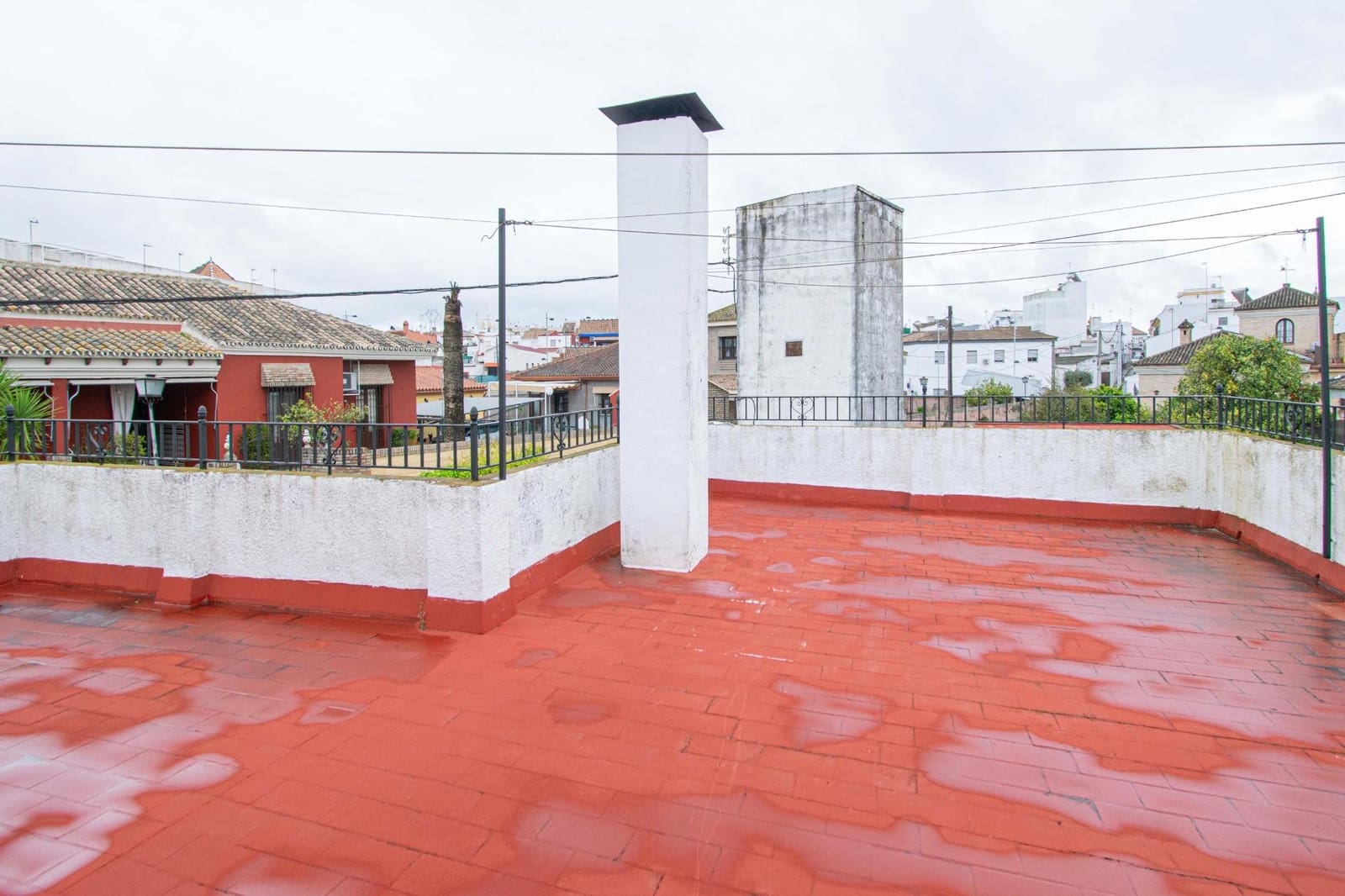 5 soveværelse Villa til salg i Salteras med swimmingpool - € 298.000 (Ref: 8918025)