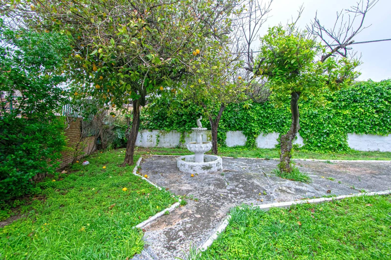 5 soveværelse Villa til salg i Salteras med swimmingpool - € 298.000 (Ref: 8918025)