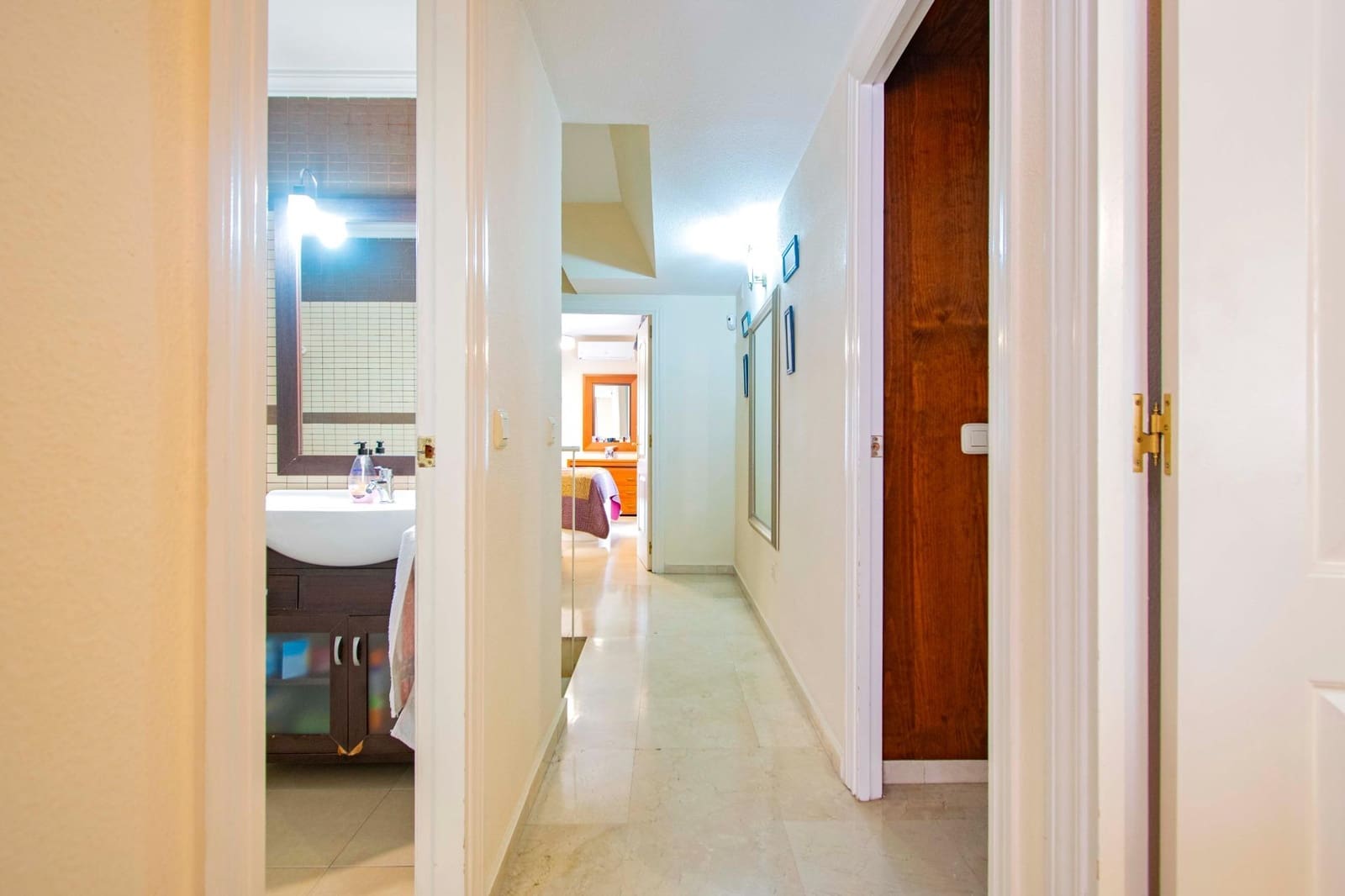 5 soveværelse Rækkehus til salg i Sevilla by med swimmingpool garage - € 499.000 (Ref: 8923982)