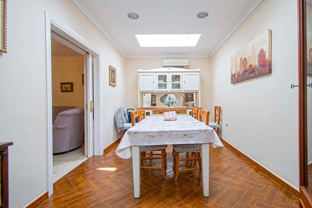 5 sypialnia Dom szeregowy na sprzedaż w Miasto Sewilla z basenem garażem - 499 000 € (Ref: 8923982)