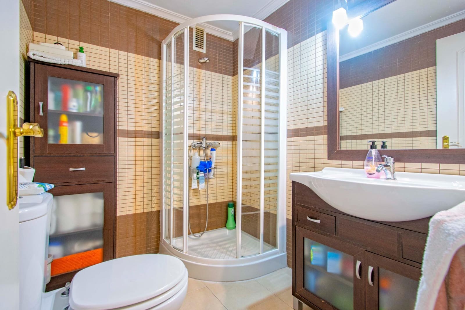 5 soveværelse Rækkehus til salg i Sevilla by med swimmingpool garage - € 499.000 (Ref: 8923982)