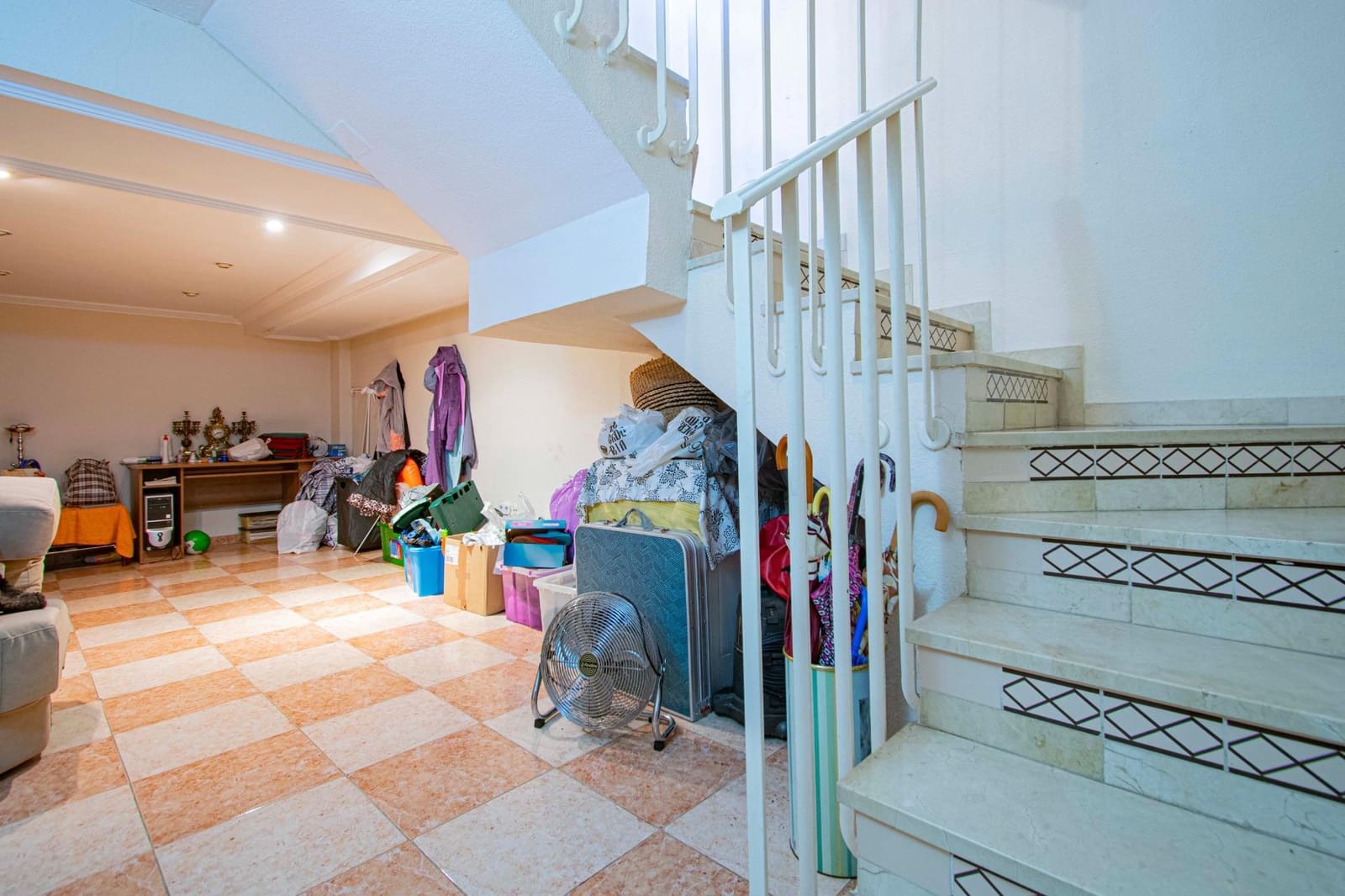 5 soveværelse Rækkehus til salg i Sevilla by med swimmingpool garage - € 499.000 (Ref: 8923982)