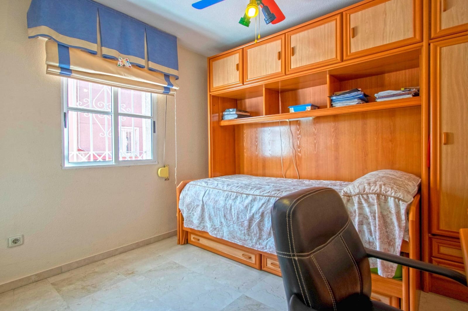 5 soveværelse Rækkehus til salg i Sevilla by med swimmingpool garage - € 499.000 (Ref: 8923982)