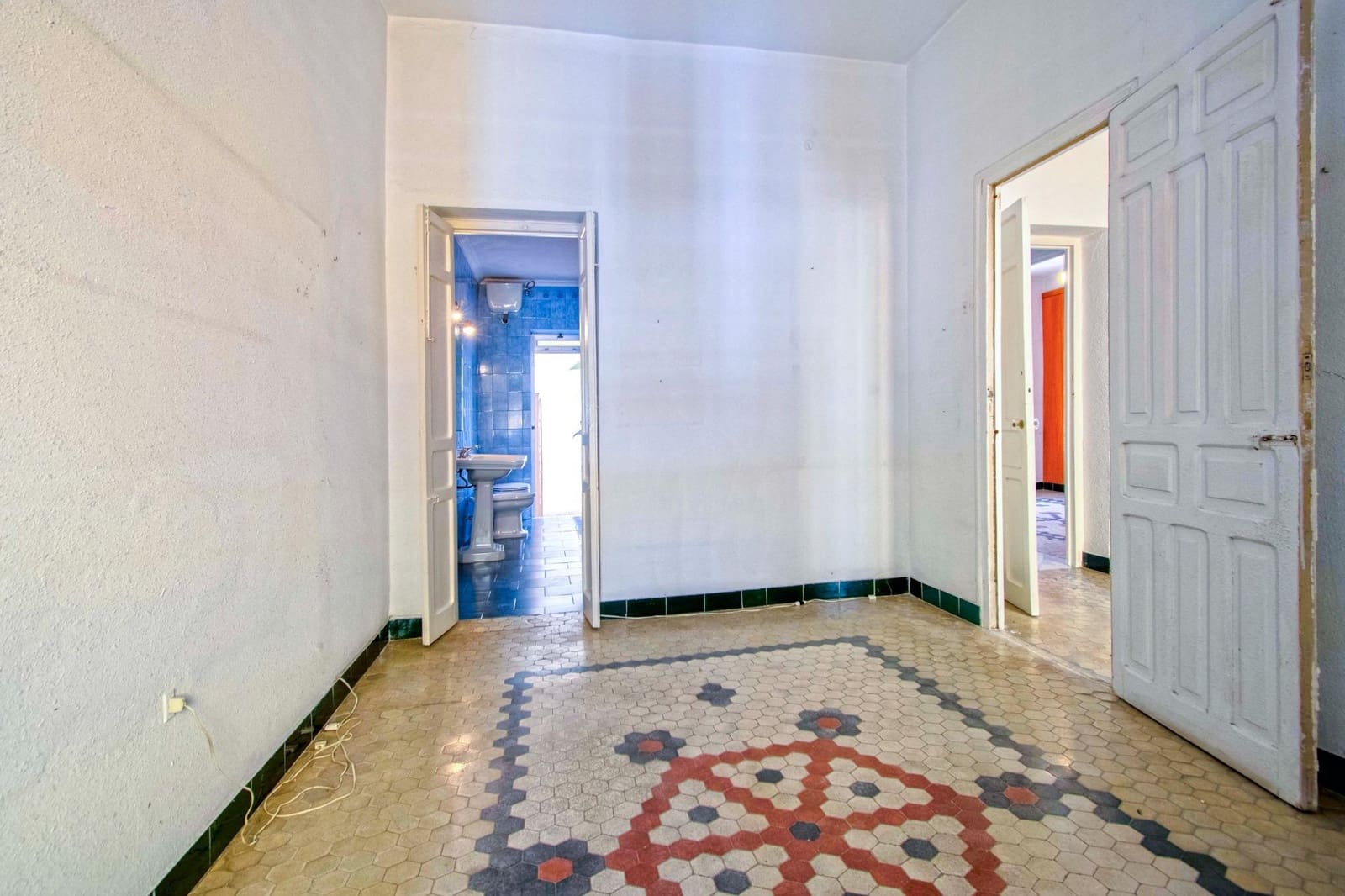 4 soveværelse Byhus til salg i Sevilla by - € 673.200 (Ref: 8926272)