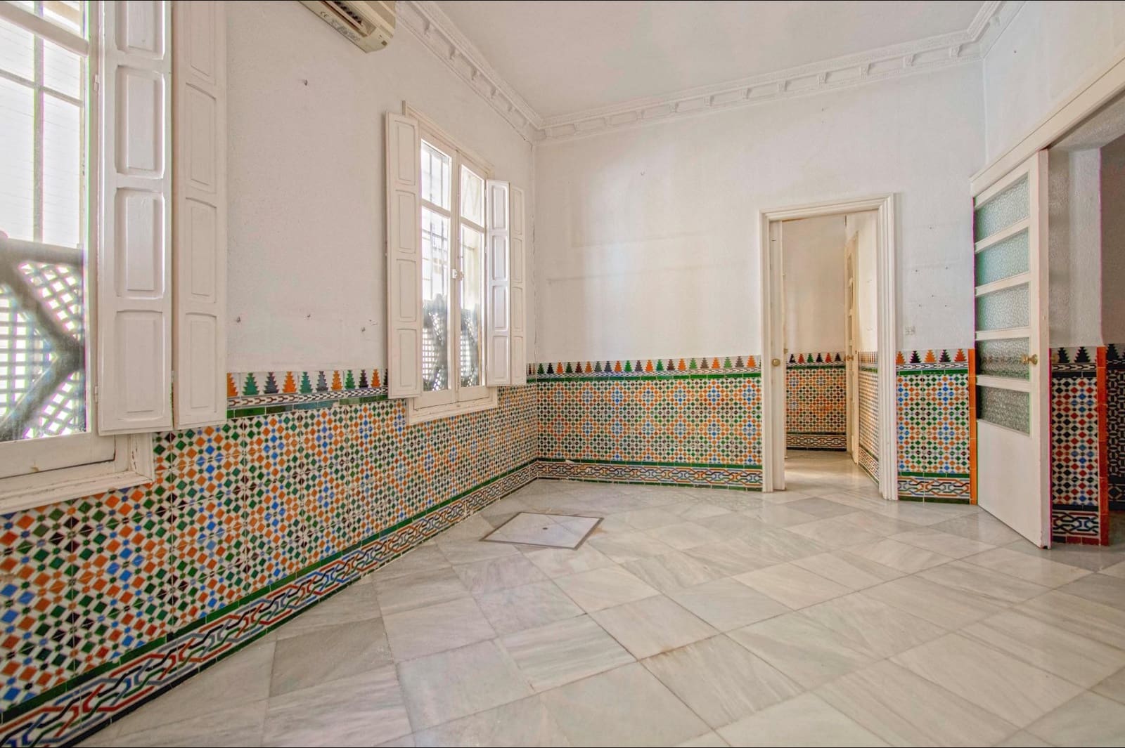 4 soveværelse Byhus til salg i Sevilla by - € 673.200 (Ref: 8926272)