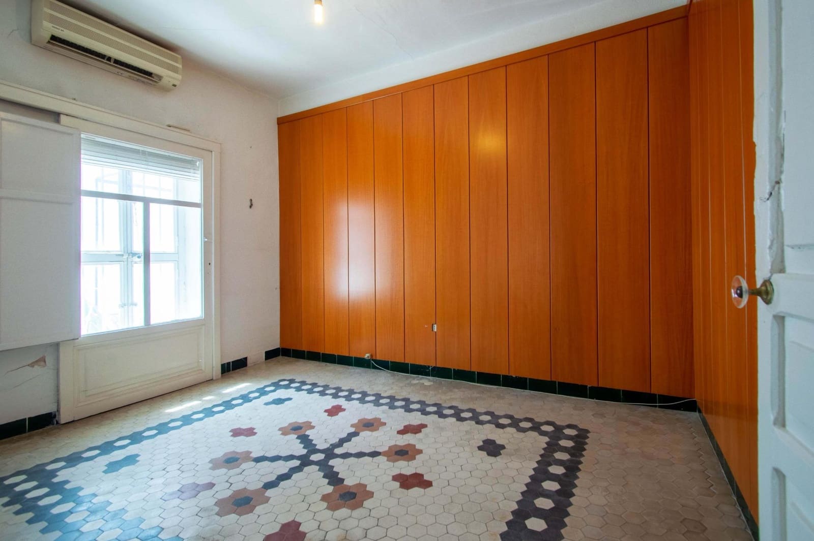 4 soveværelse Byhus til salg i Sevilla by - € 673.200 (Ref: 8926272)