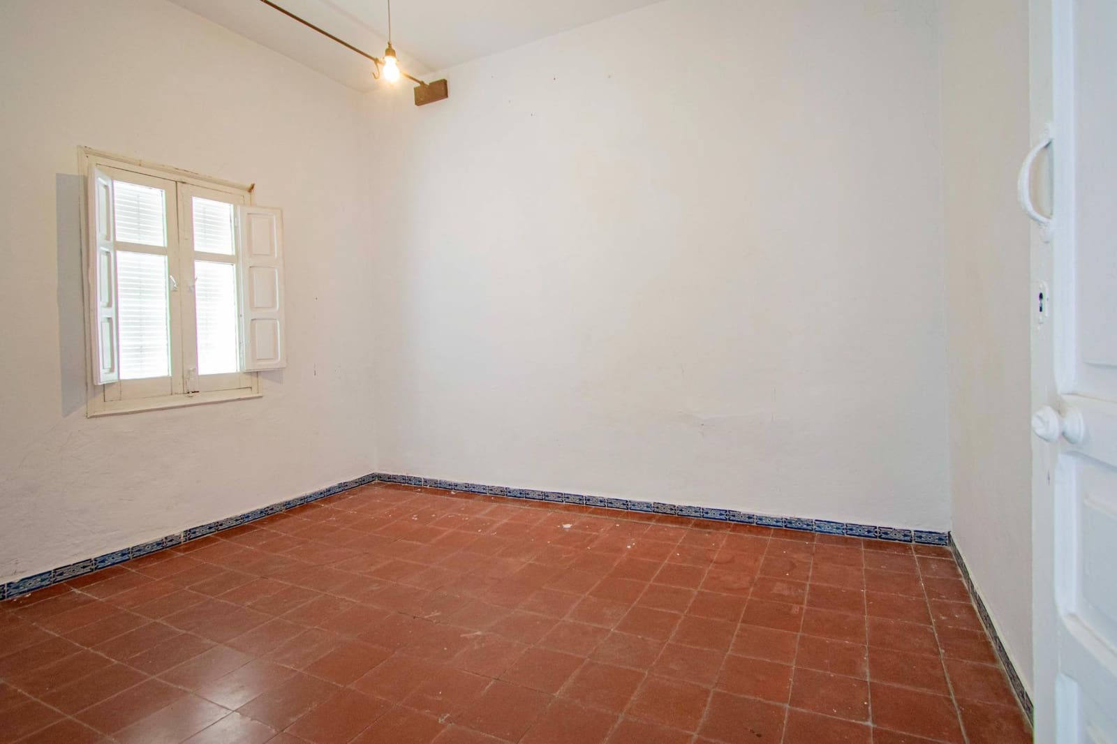 4 soveværelse Byhus til salg i Sevilla by - € 673.200 (Ref: 8926272)