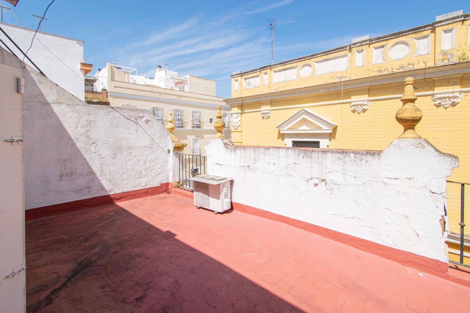 4 soveværelse Byhus til salg i Sevilla by - € 673.200 (Ref: 8926272)