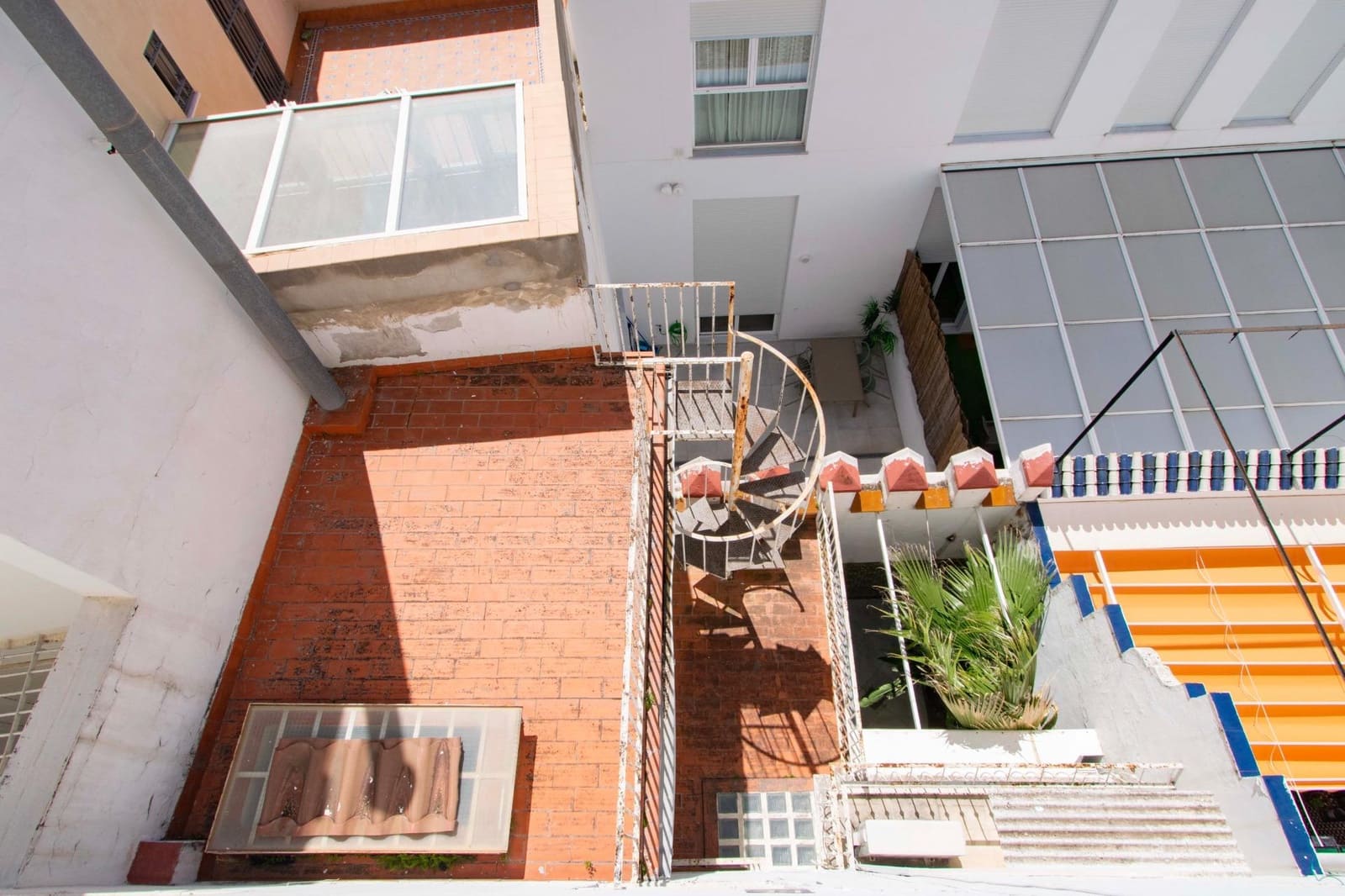 4 soveværelse Byhus til salg i Sevilla by - € 673.200 (Ref: 8926272)