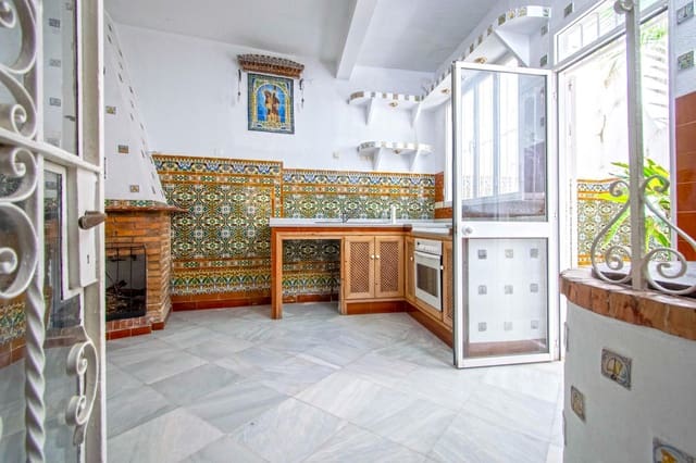 4 sypialnia Dom na sprzedaż w Miasto Sewilla - 673 200 € (Ref: 8926272)