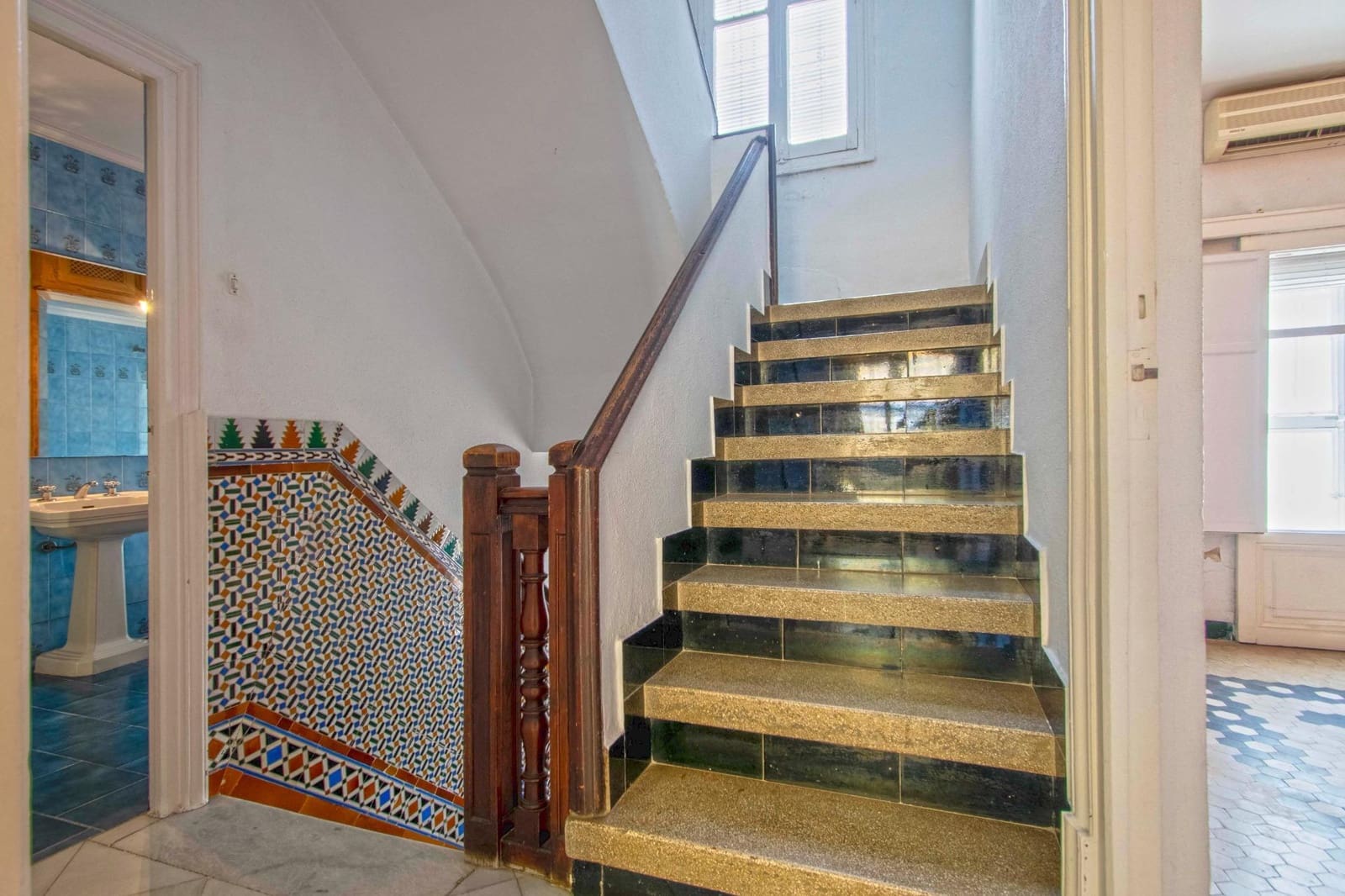 4 bedroom Townhouse for sale in Seville city - € 620,000 (Ref: 8926272)