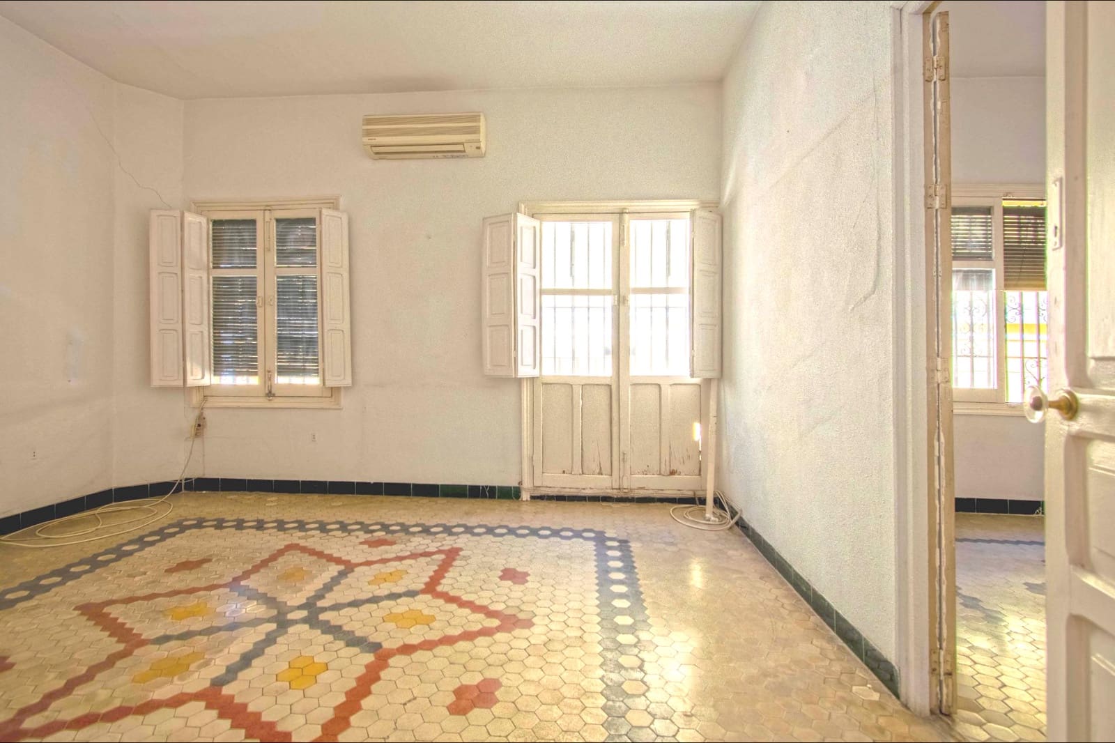 4 bedroom Townhouse for sale in Seville city - € 620,000 (Ref: 8926272)