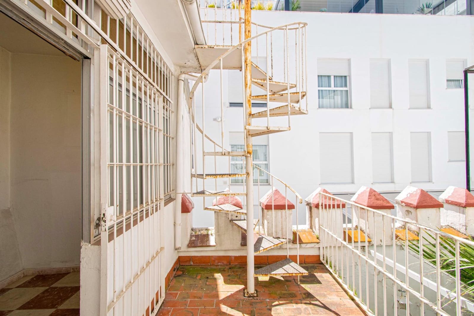 4 bedroom Townhouse for sale in Seville city - € 620,000 (Ref: 8926272)